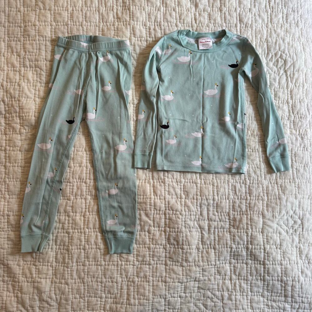 Hanna Andersson Organic Cotton Swan Lake Print Pajama Set — Size 5